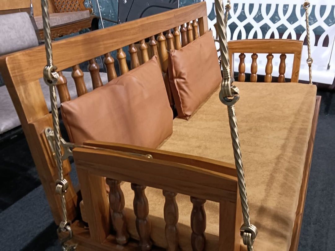 Wooden 4 ft reversible swing with cushion and brass chain