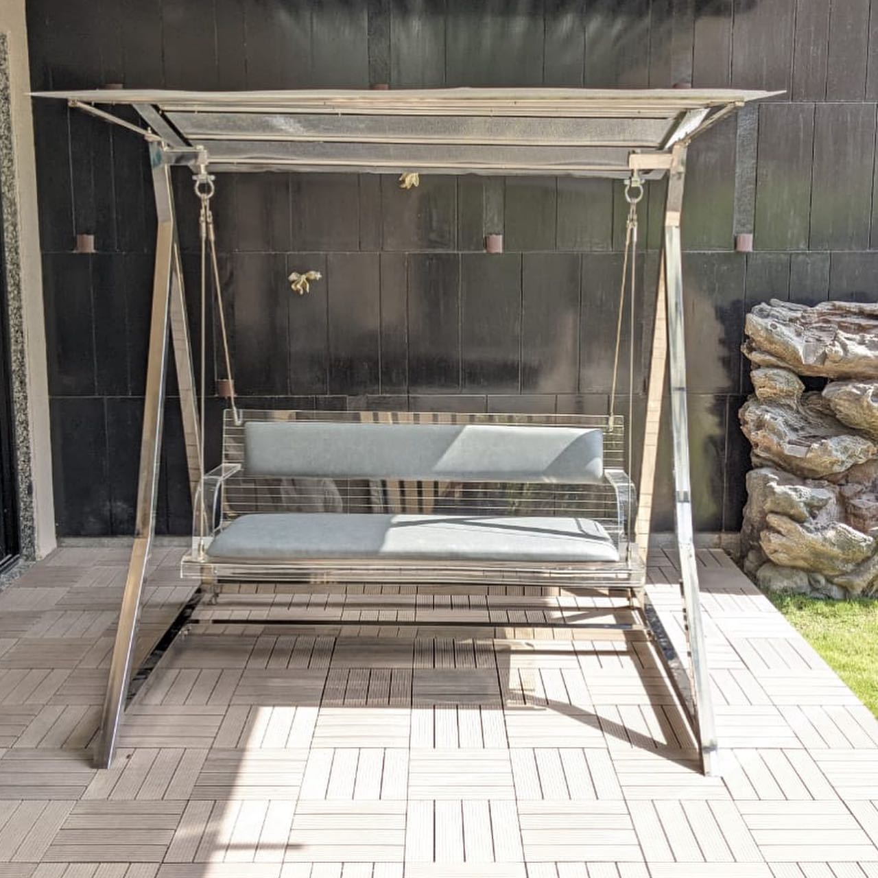 Acrylic 4 ft swing with stand and roof for garden