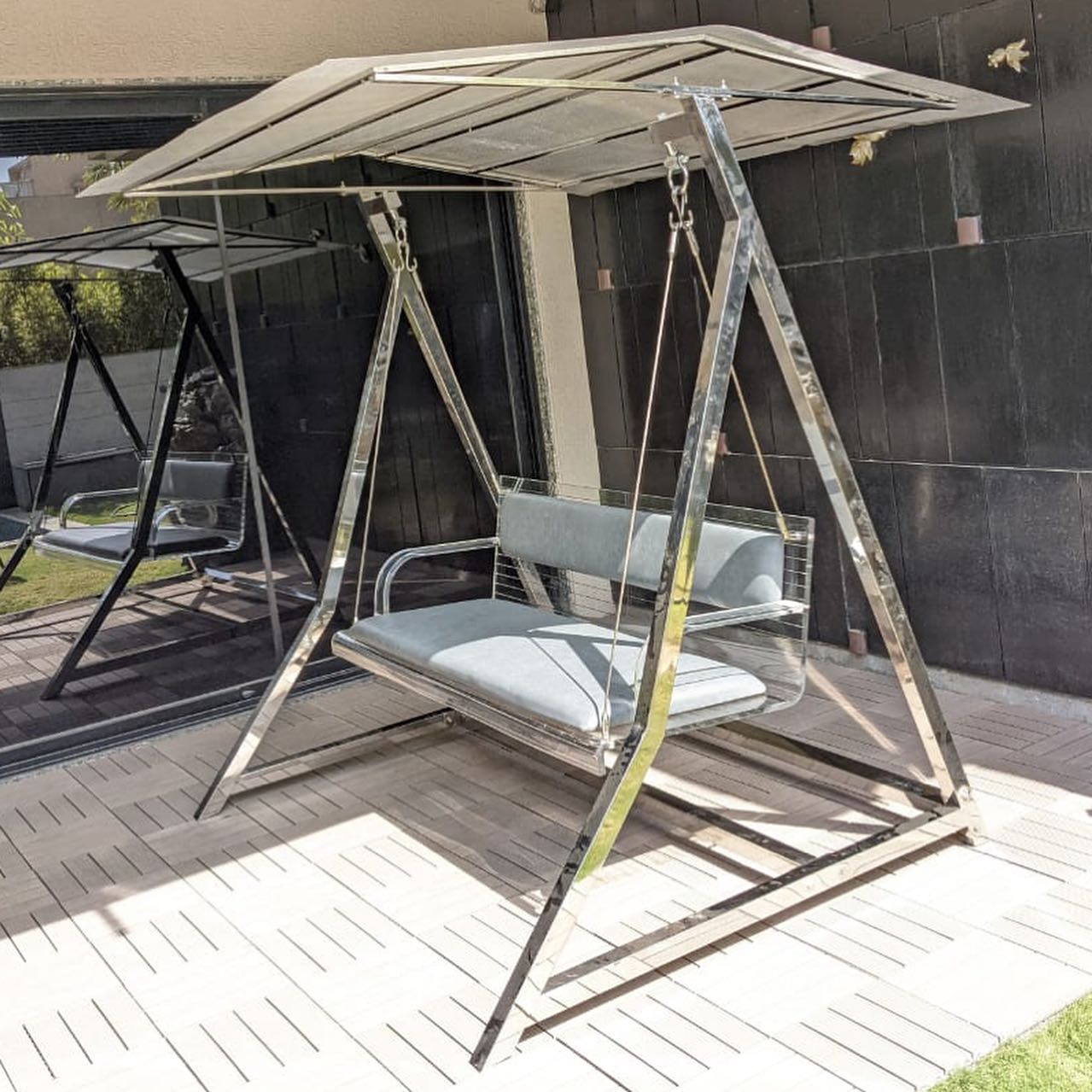 Acrylic 4 ft swing with stand and roof for garden